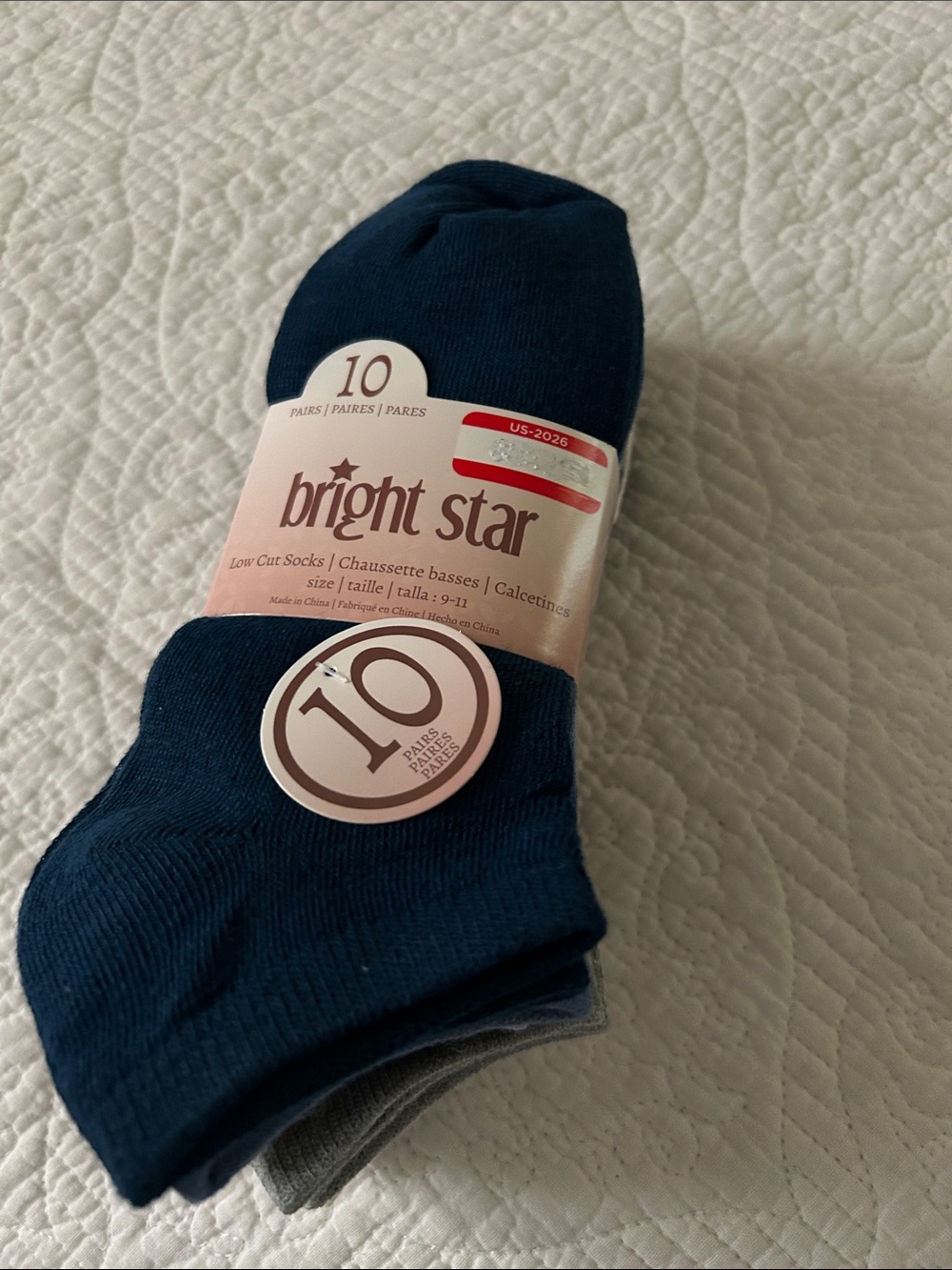NWT Women's 10-Pack Crew Socks in Black, Navy, Gray & Cream - Picture 6 of 8
